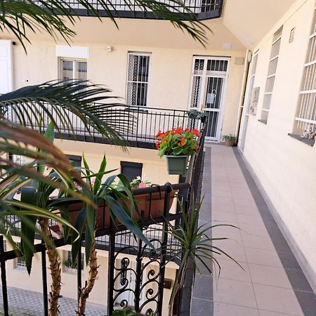 Embassy Studio Apartment Citypark Будапеща Екстериор снимка