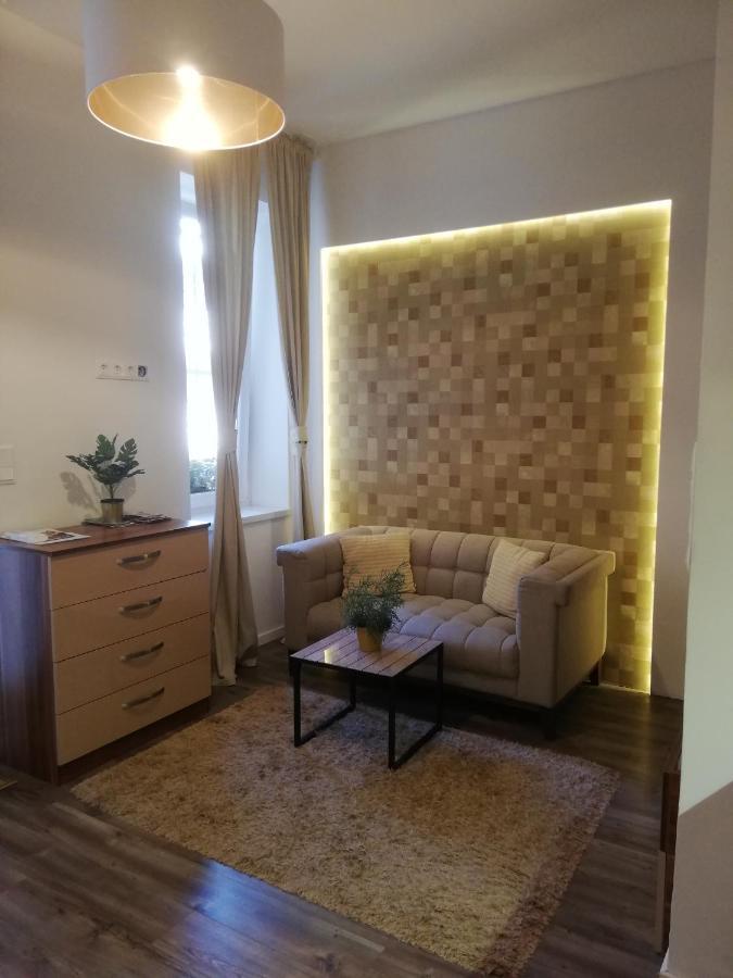 Embassy Studio Apartment Citypark Будапеща Екстериор снимка