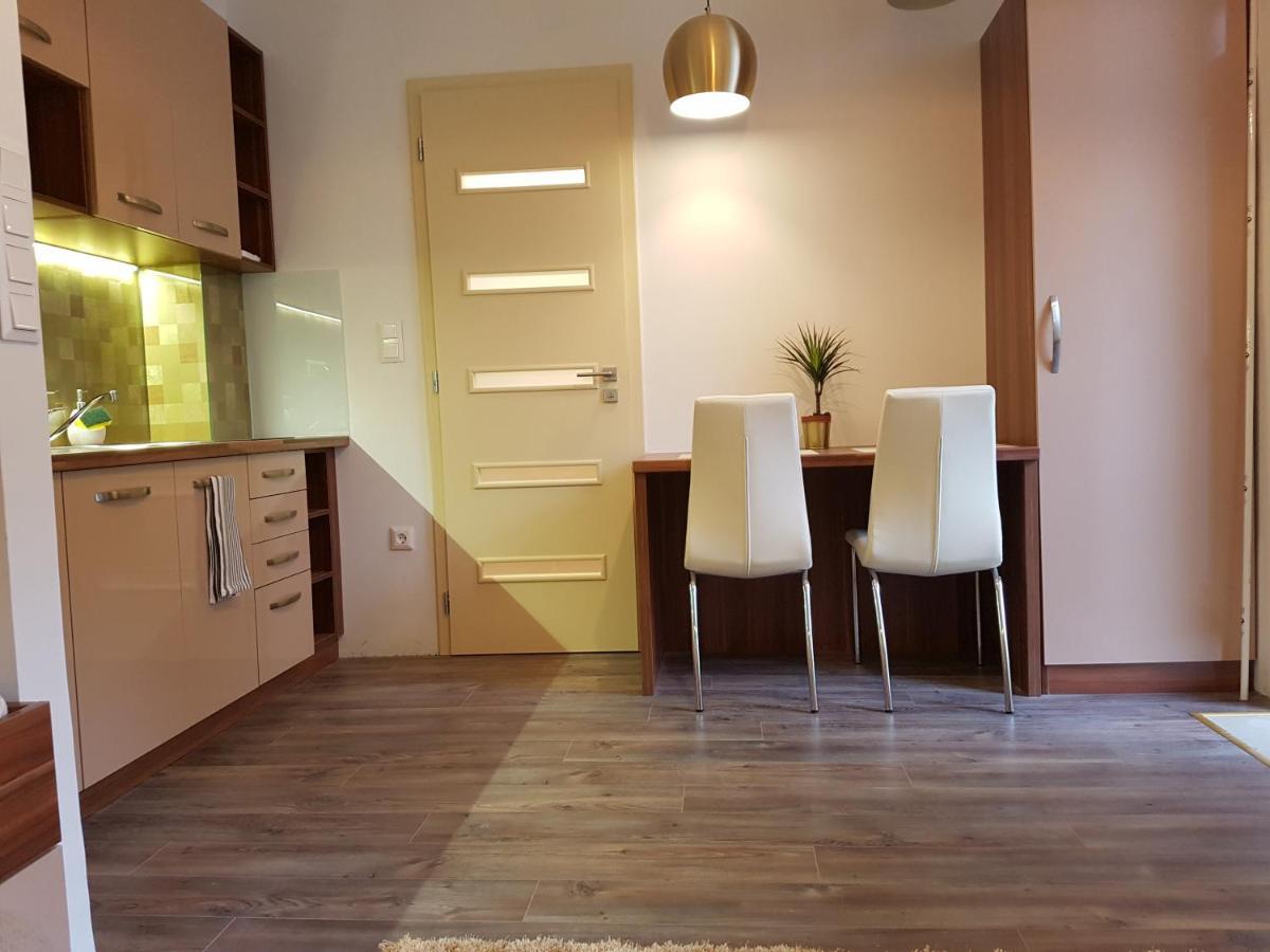 Embassy Studio Apartment Citypark Будапеща Екстериор снимка