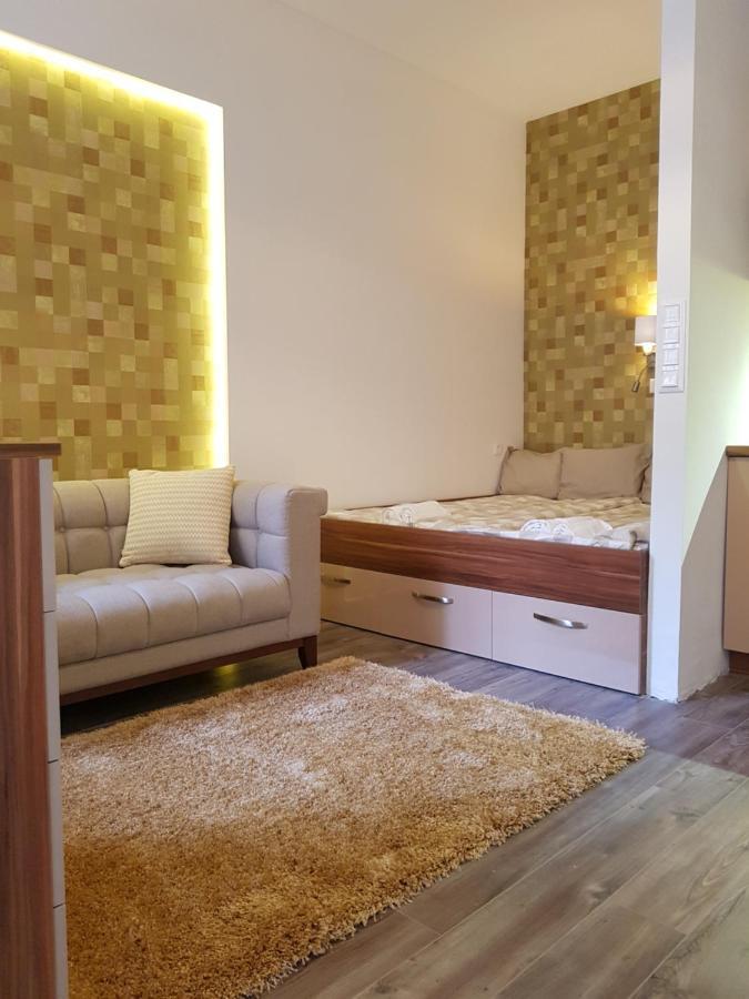 Embassy Studio Apartment Citypark Будапеща Екстериор снимка